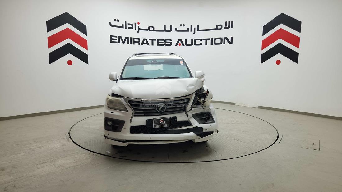 2014 Lexus LX 570 — 360-degree view