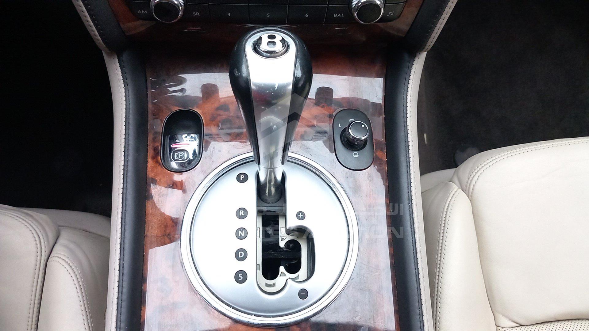2008 BENTLEY CONTINENTAL VIN: SCBBR93W48C056412