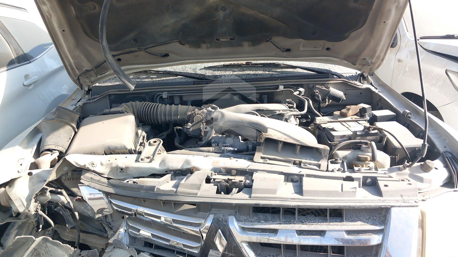 2013 MITSUBISHI PAJERO VIN: JMYLRV95WDJ709578