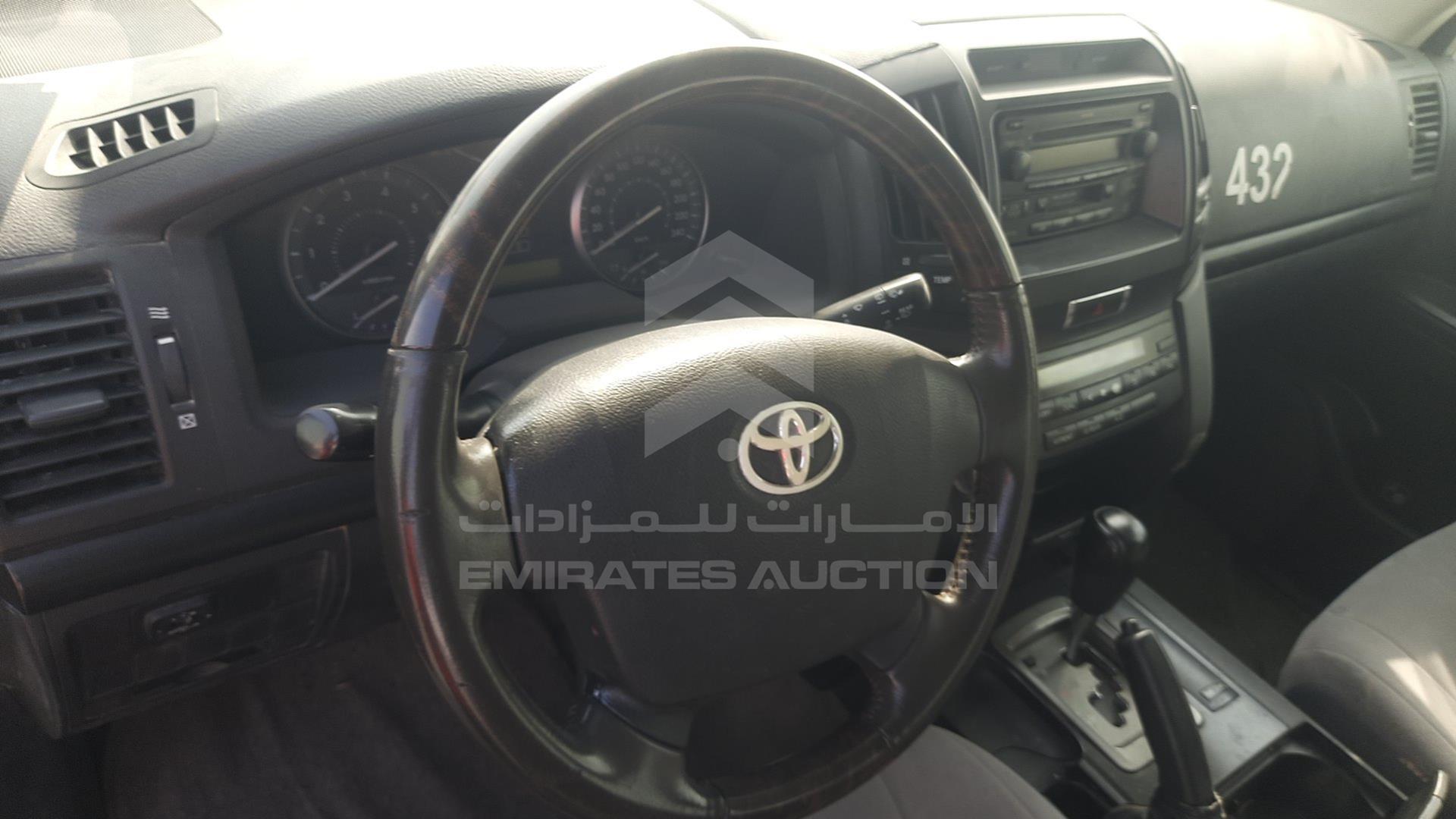 2011 TOYOTA LAND CRUISER VIN: JTMDU09J8B4043403