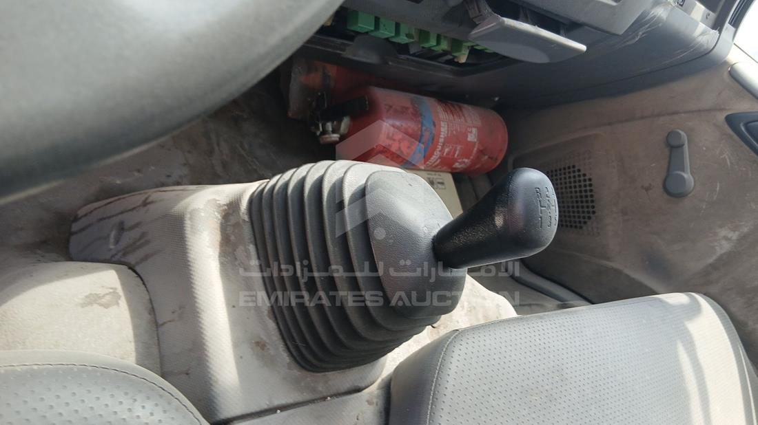 2014 Isuzu NMR — Gear View — Photo 17