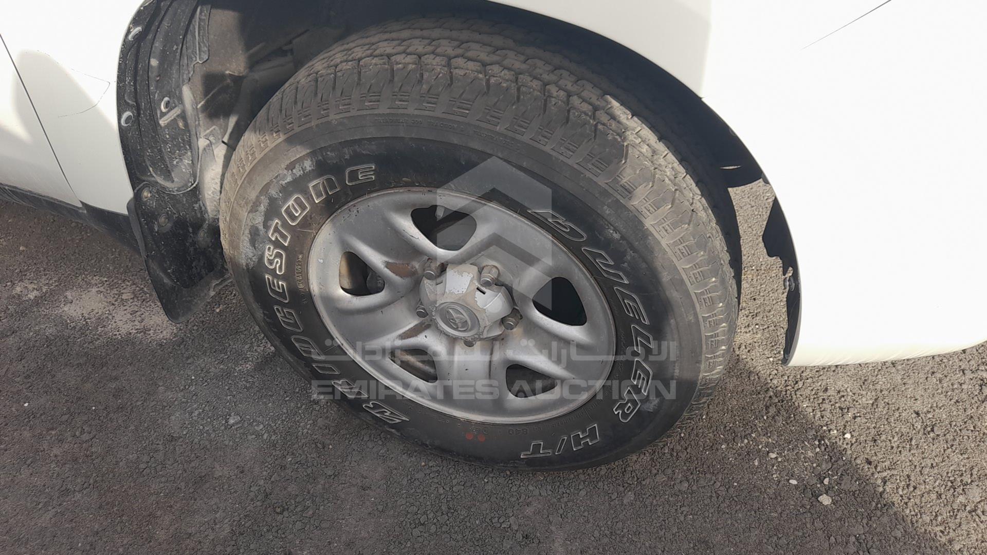 2013 TOYOTA LAND CRUISER VIN: JTMDU09J0D5064971
