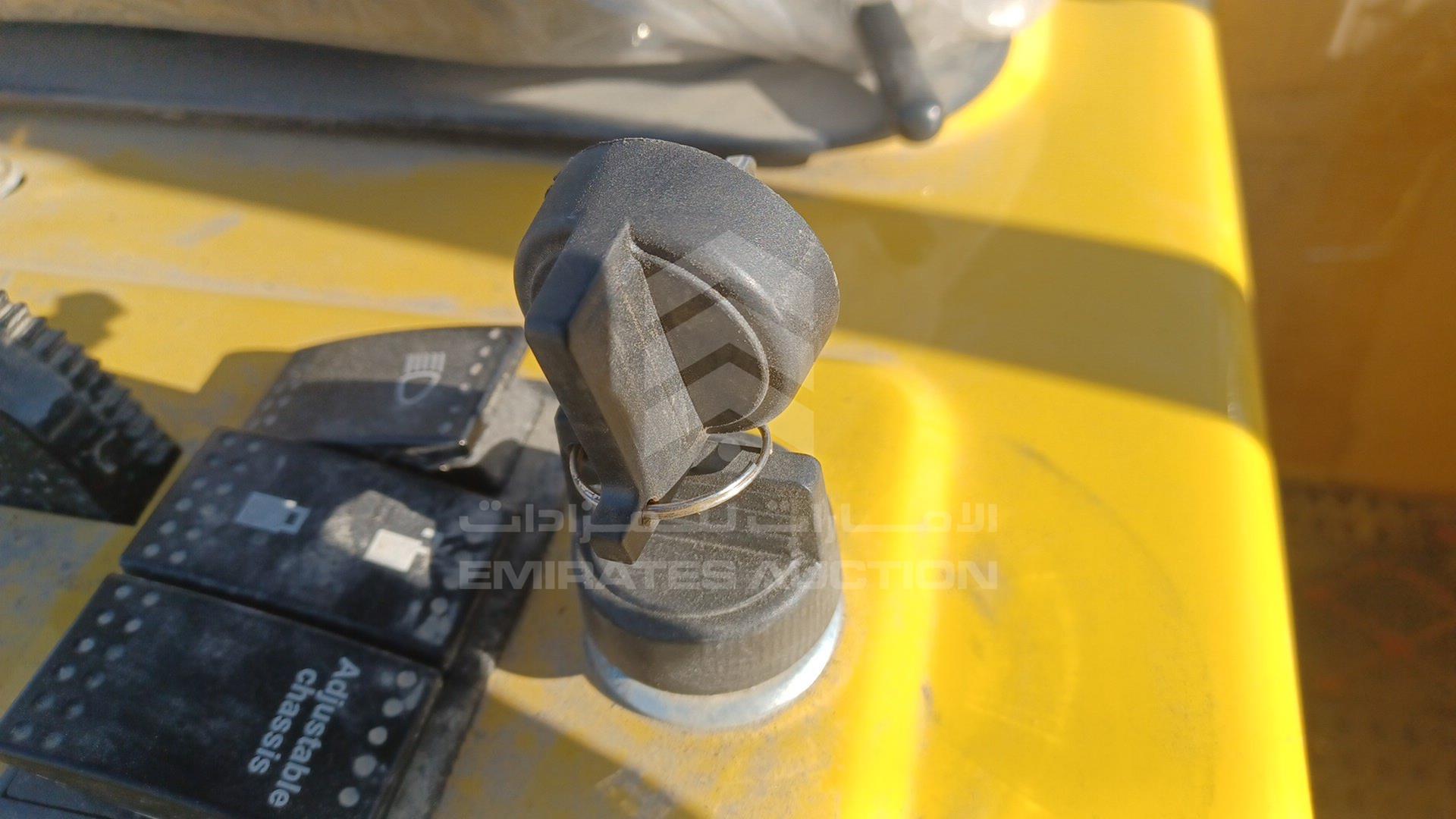 2024 EXCAVATOR --- VIN: SLP241718219