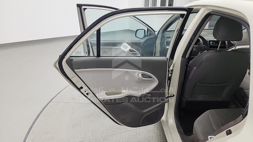 KNABX512XFT761883 - 2015 KIA PICANTO - #527664