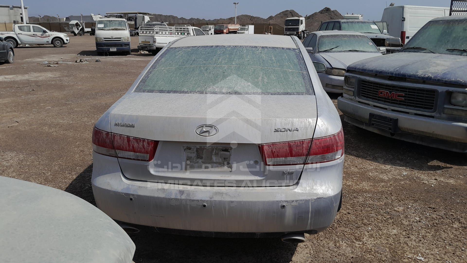 2007 HYUNDAI SONATA VIN: KMHEU41F87A327623