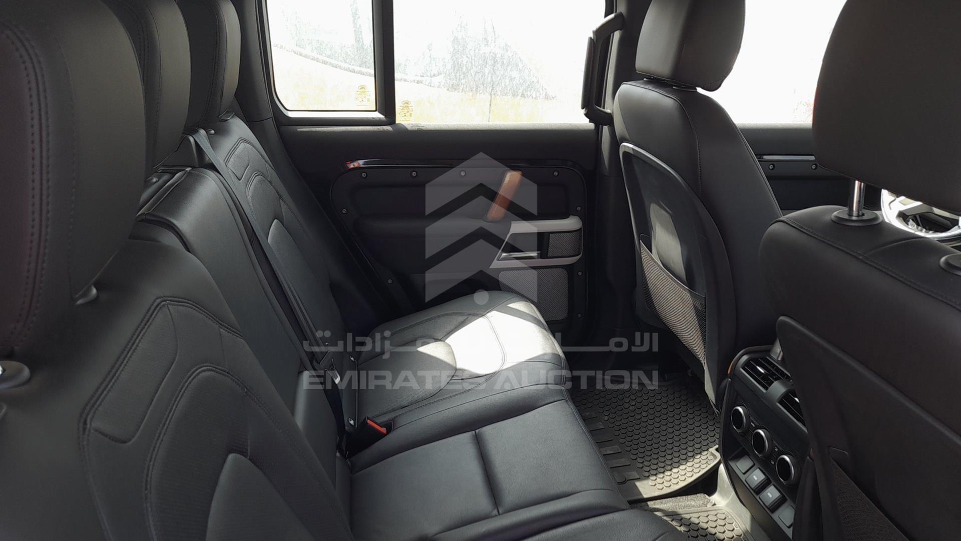 2023 LAND ROVER DEFENDER VIN: SALEA8BU0P2178015