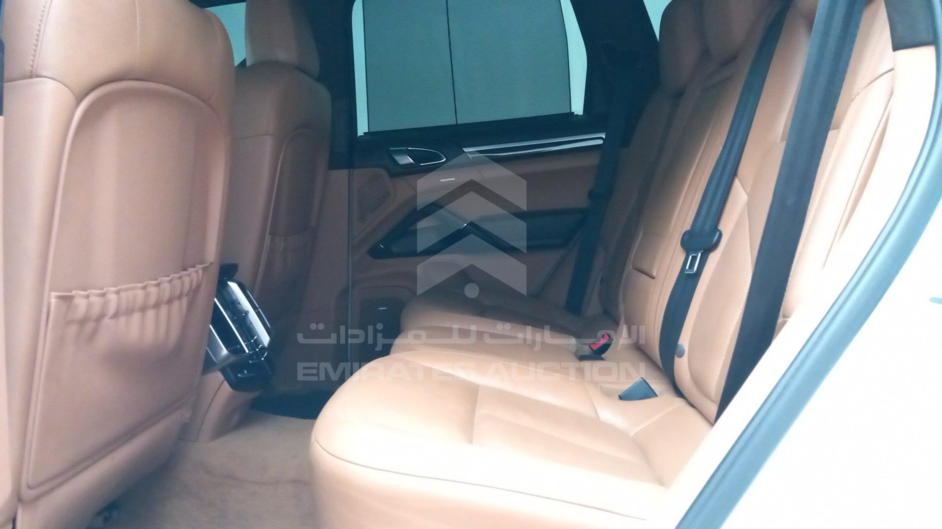 2013 PORSCHE CAYENNE VIN: WP1ZZZ92ZDLA81351