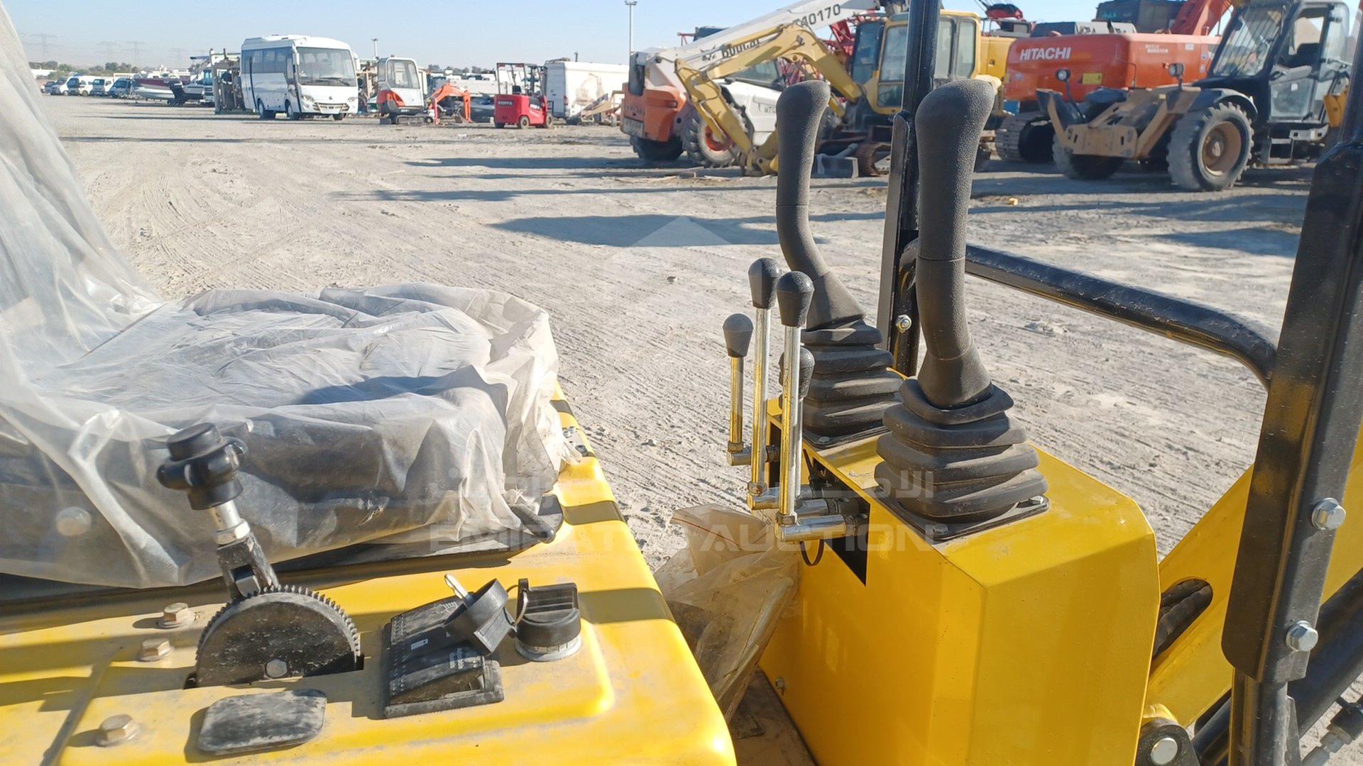 2024 EXCAVATOR --- VIN: SLP241718230