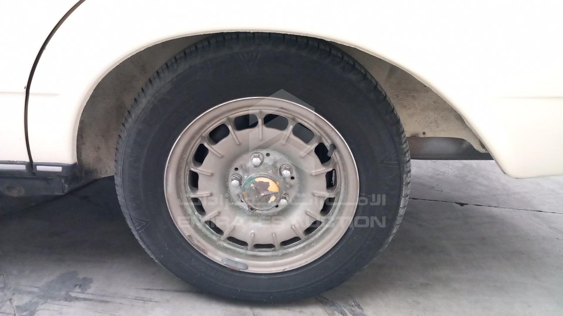 1980 MERCEDES D 300 VIN: WDB12313012183975