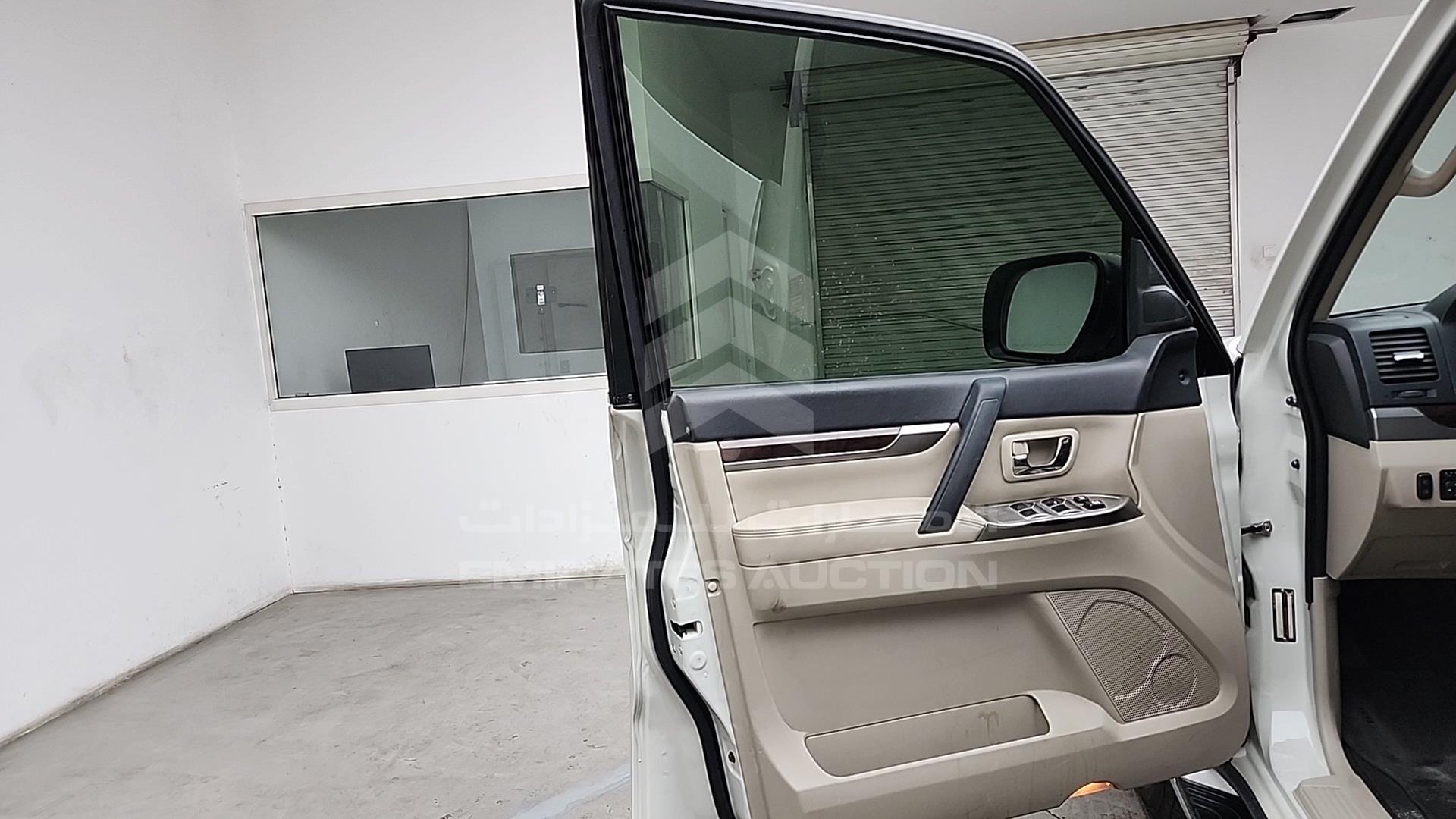 2020 MITSUBISHI PAJERO VIN: JE4MR62M0LJ703693