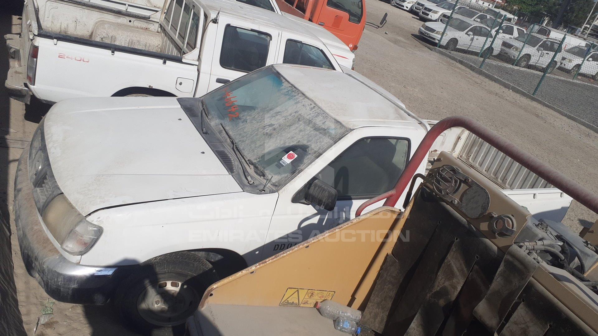 2004 NISSAN 2400 VIN: JN6DD22S74X071383