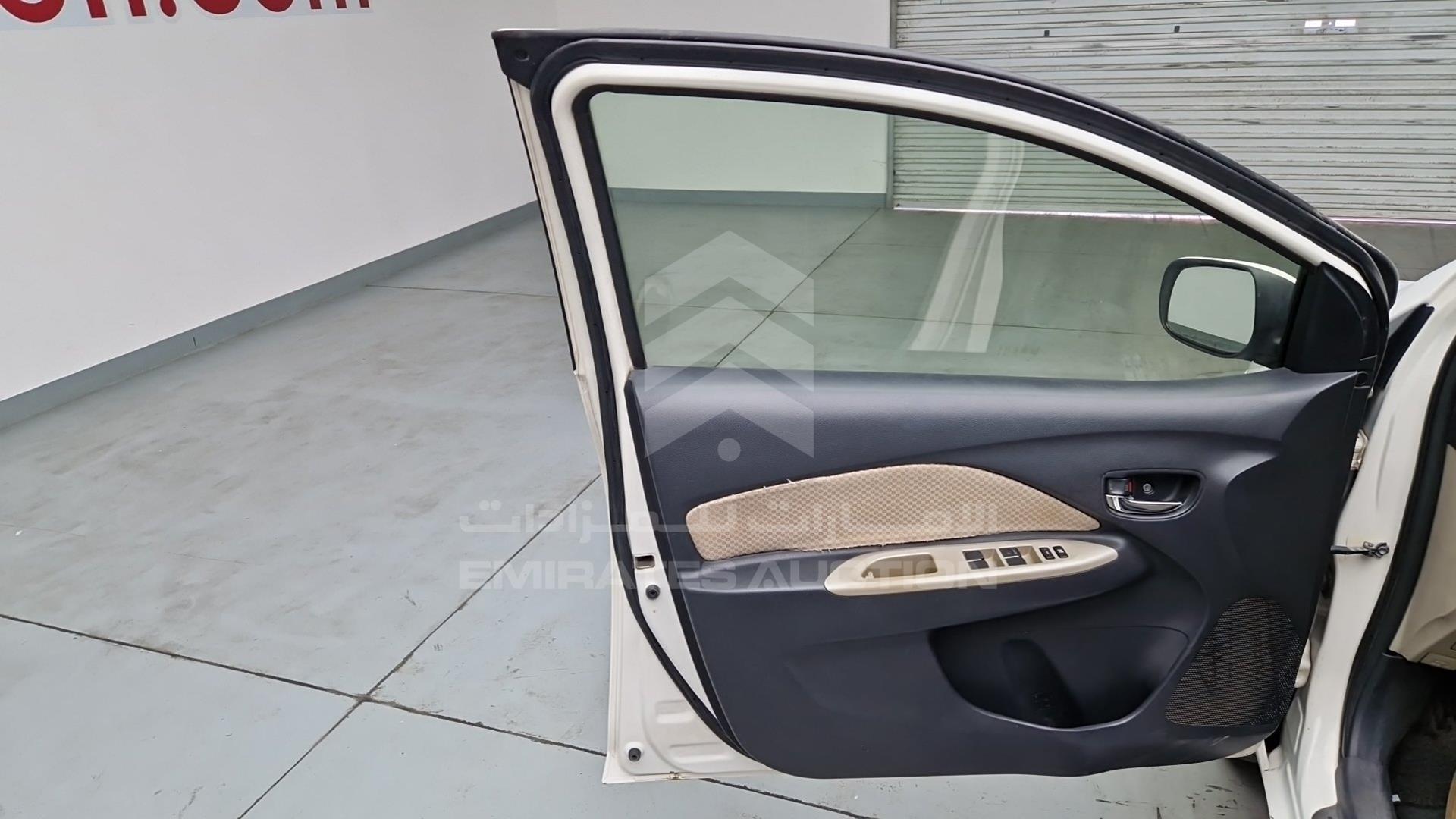 2008 TOYOTA YARIS VIN: JTDBW923884016907