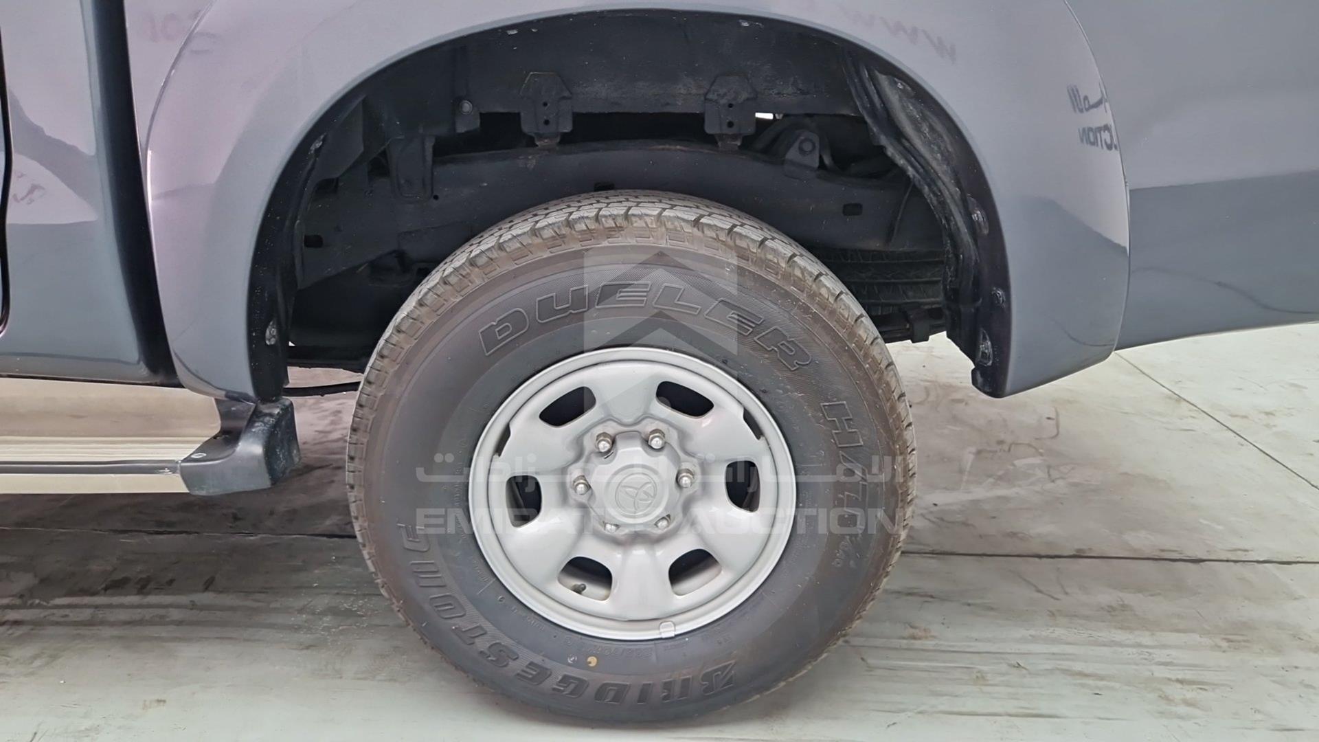 2013 TOYOTA HILUX VIN: MR0FX22G8D1085361