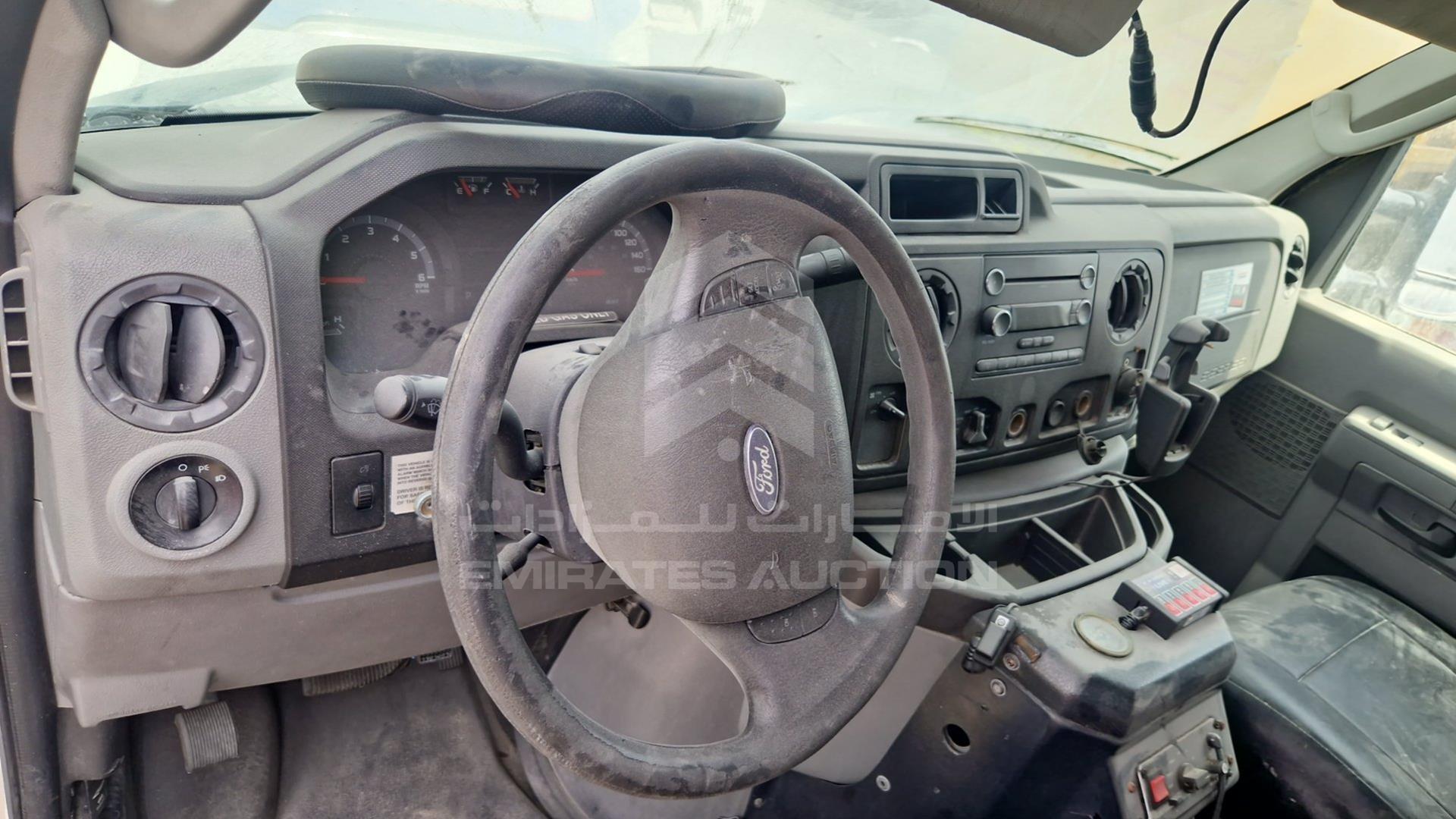 2014 FORD E 350 VIN: 1FDSS3EL0EDA84887