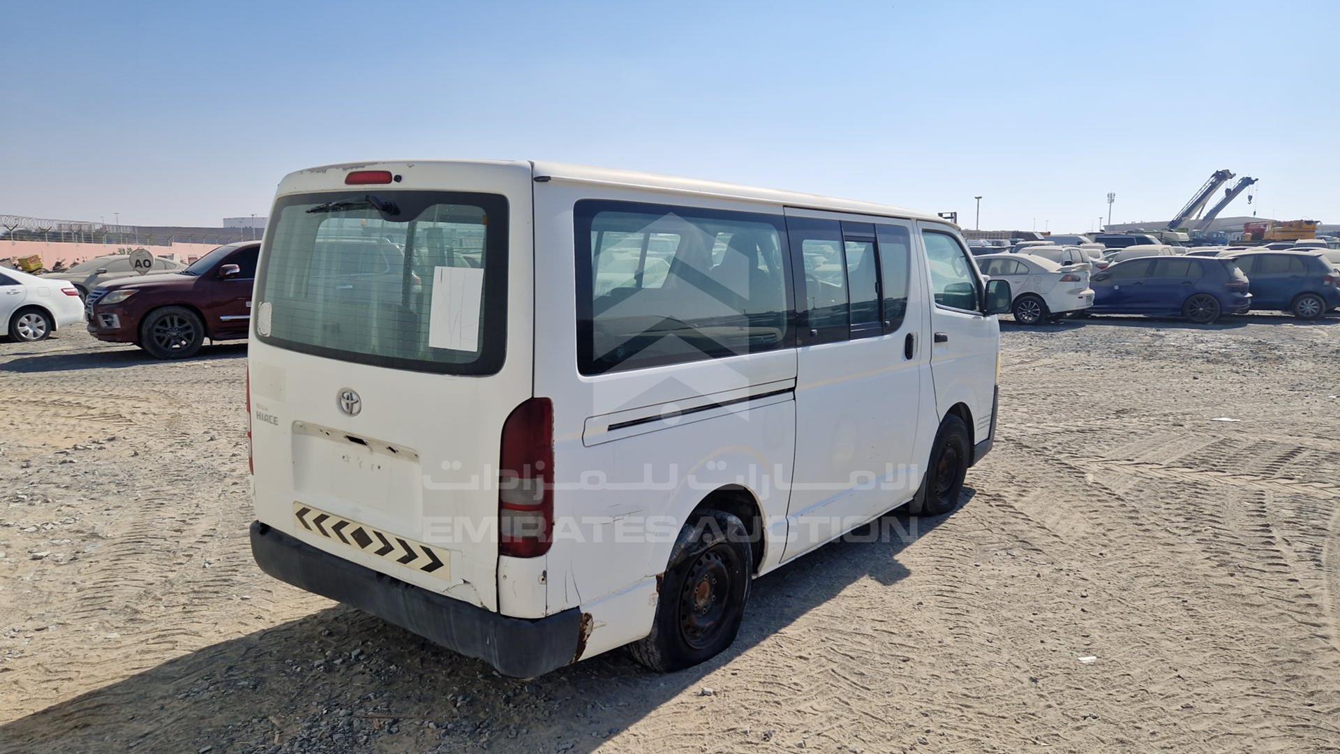 2011 TOYOTA HIACE VIN: JTGJX02P9B0040044