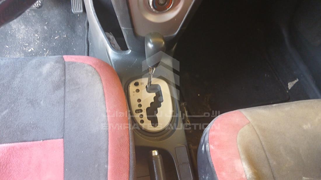 تويوتا ياريس 2008 — زاوية ناقل الحركة — صورة 17