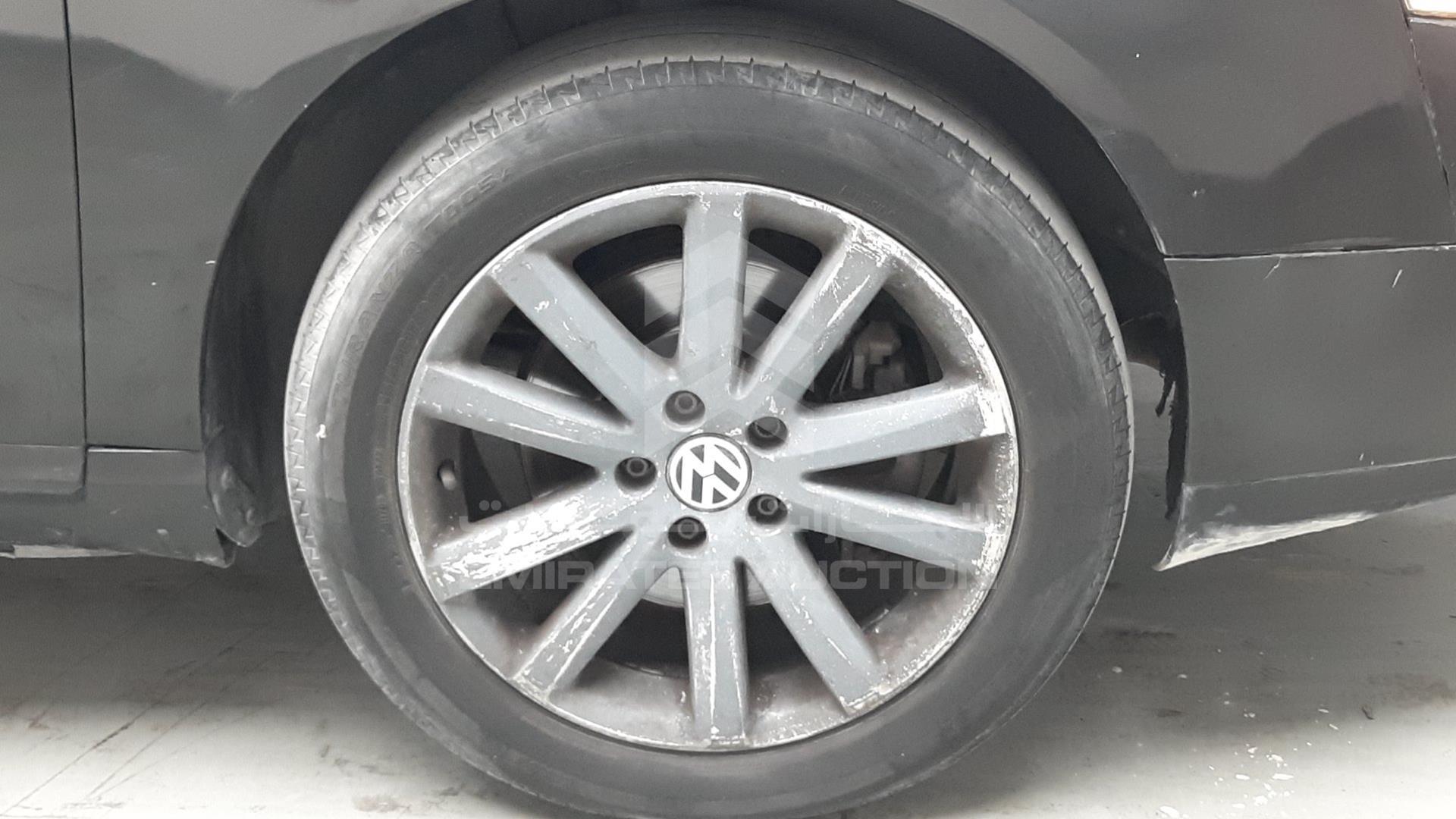 2008 VOLKSWAGEN PASSAT VIN: WVWBP23C78E071703