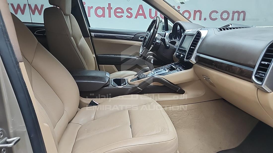 2016 Porsche Cayenne — Front Right Passenger Seat View — Photo 25