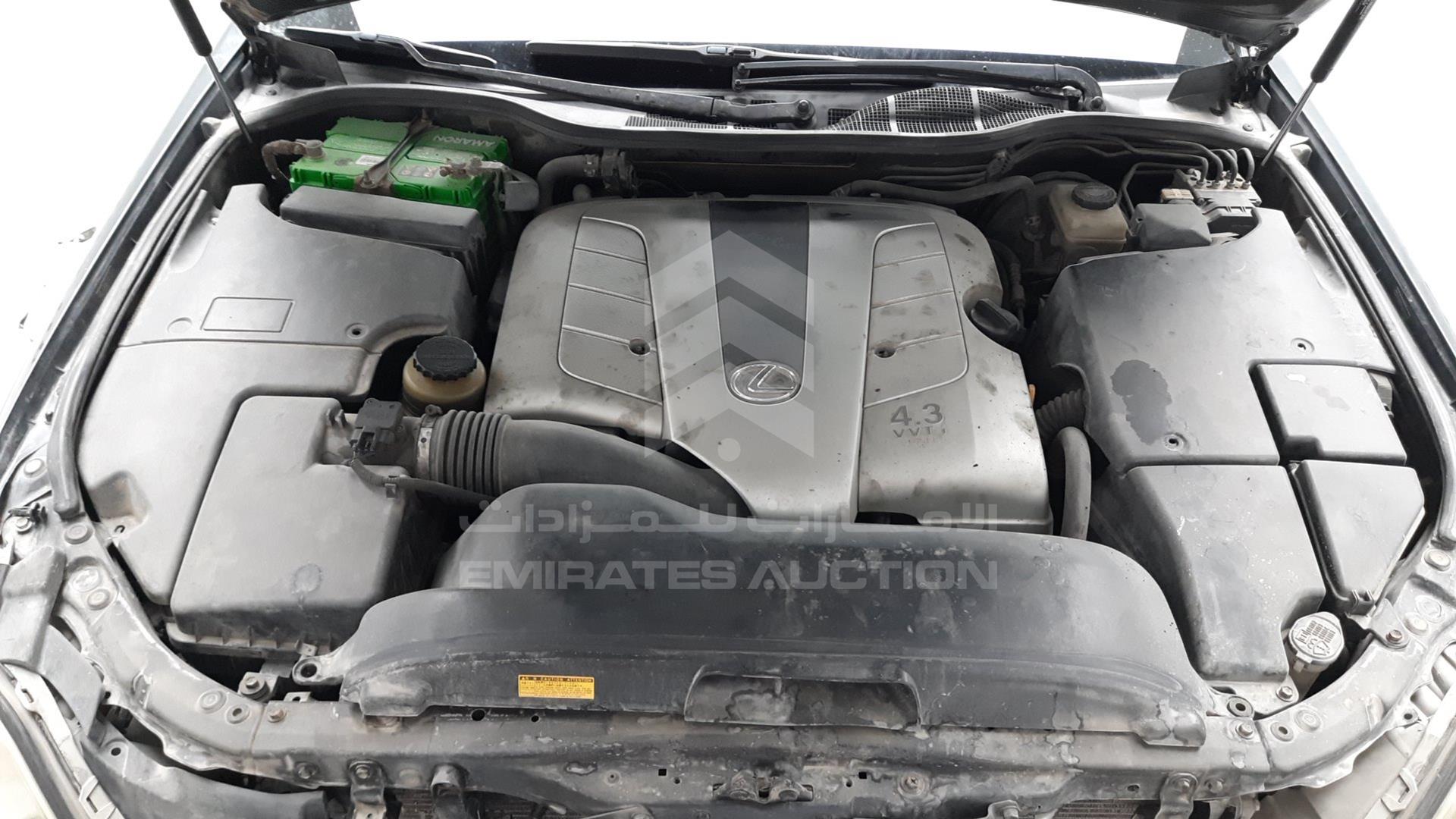 2004 LEXUS LS 430 VIN: JTHBN36F040132008
