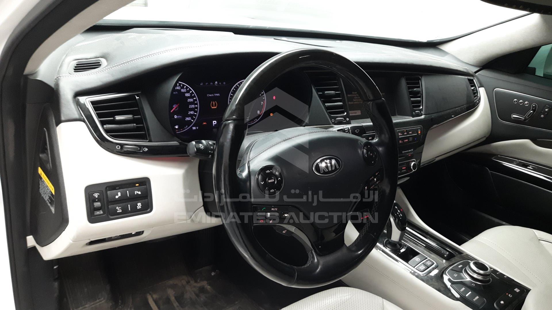 2015 KIA K 900 VIN: KNALW4D40F6018937