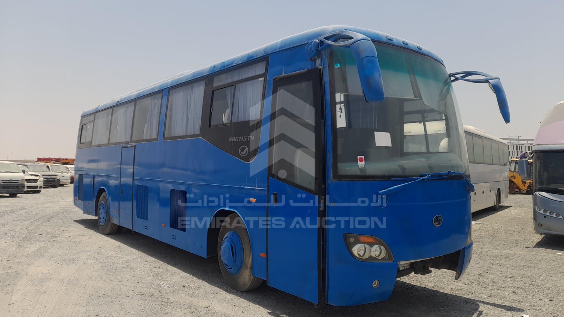 2010 BUS --- VIN: LGF6JR9W7AF123500