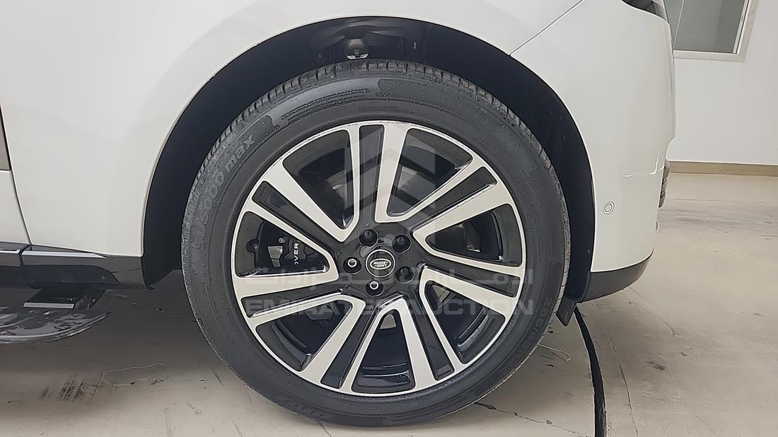 2023 Range Rover HSE — Front Right Tyre — Photo 33