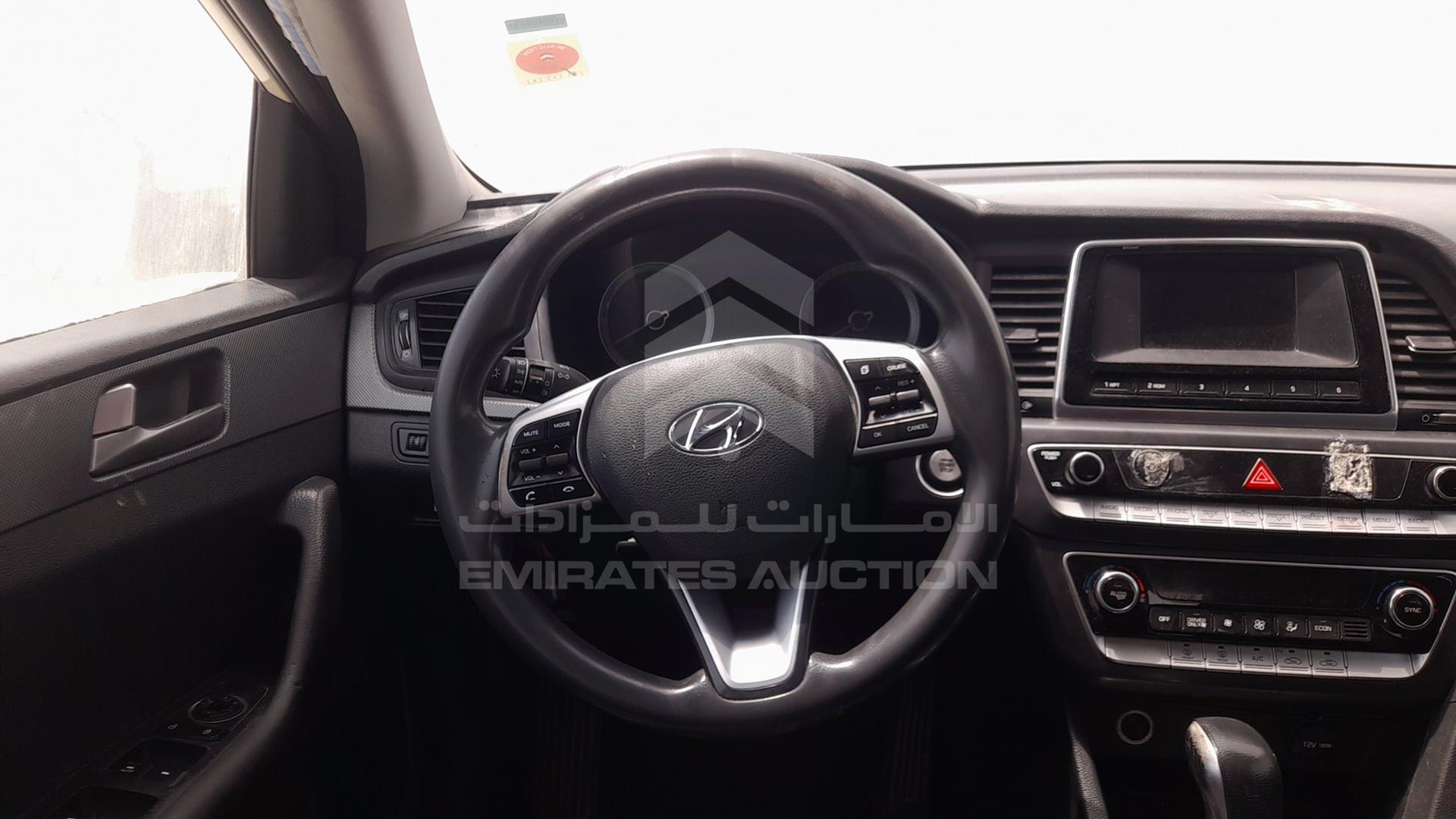 2019 HYUNDAI SONATA VIN: KMHE24133KA093007