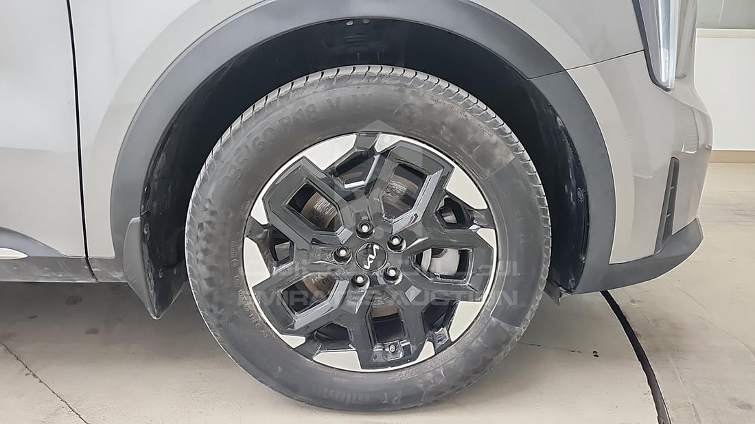 2024 Kia Sorento — Front Right Tyre — Photo 32