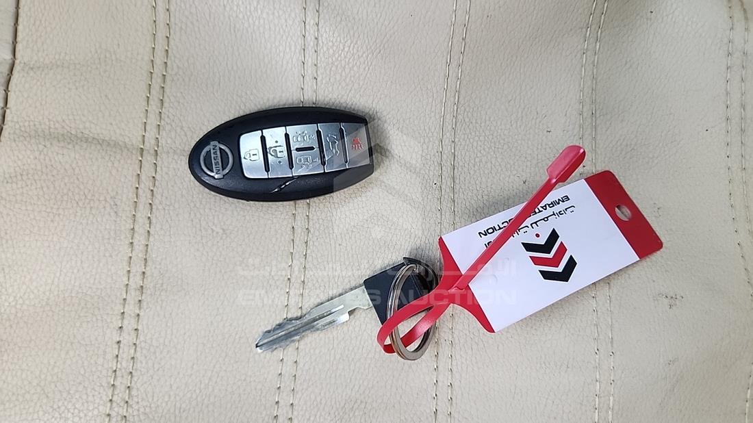 2011 Nissan Quest — Keys — Photo 4