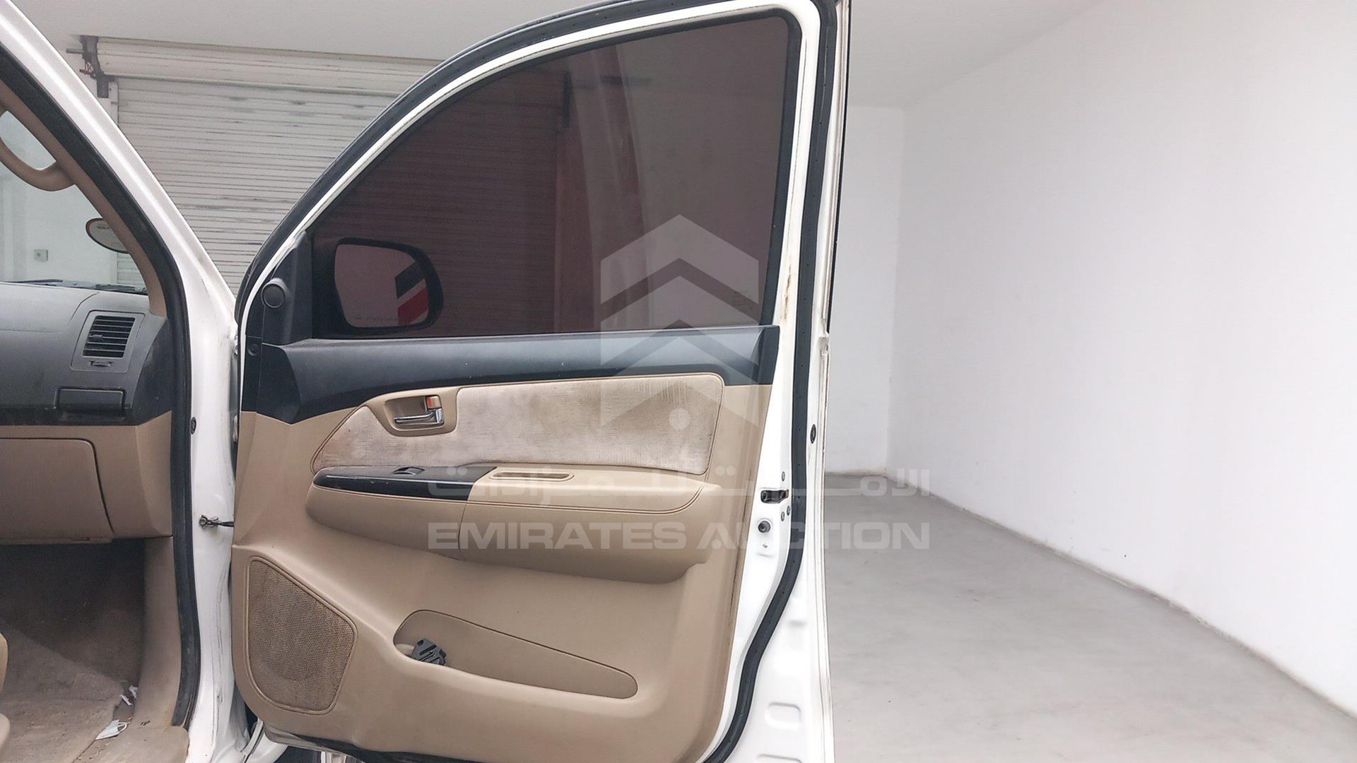 2014 TOYOTA FORTUNER VIN: MHFYU59G7E7032094