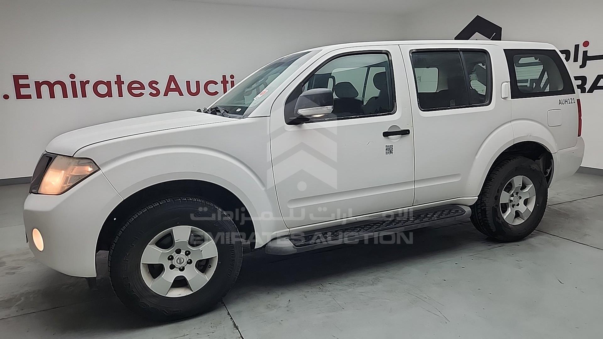 2015 NISSAN PATHFINDER VIN: VSKLR11A3FA579132