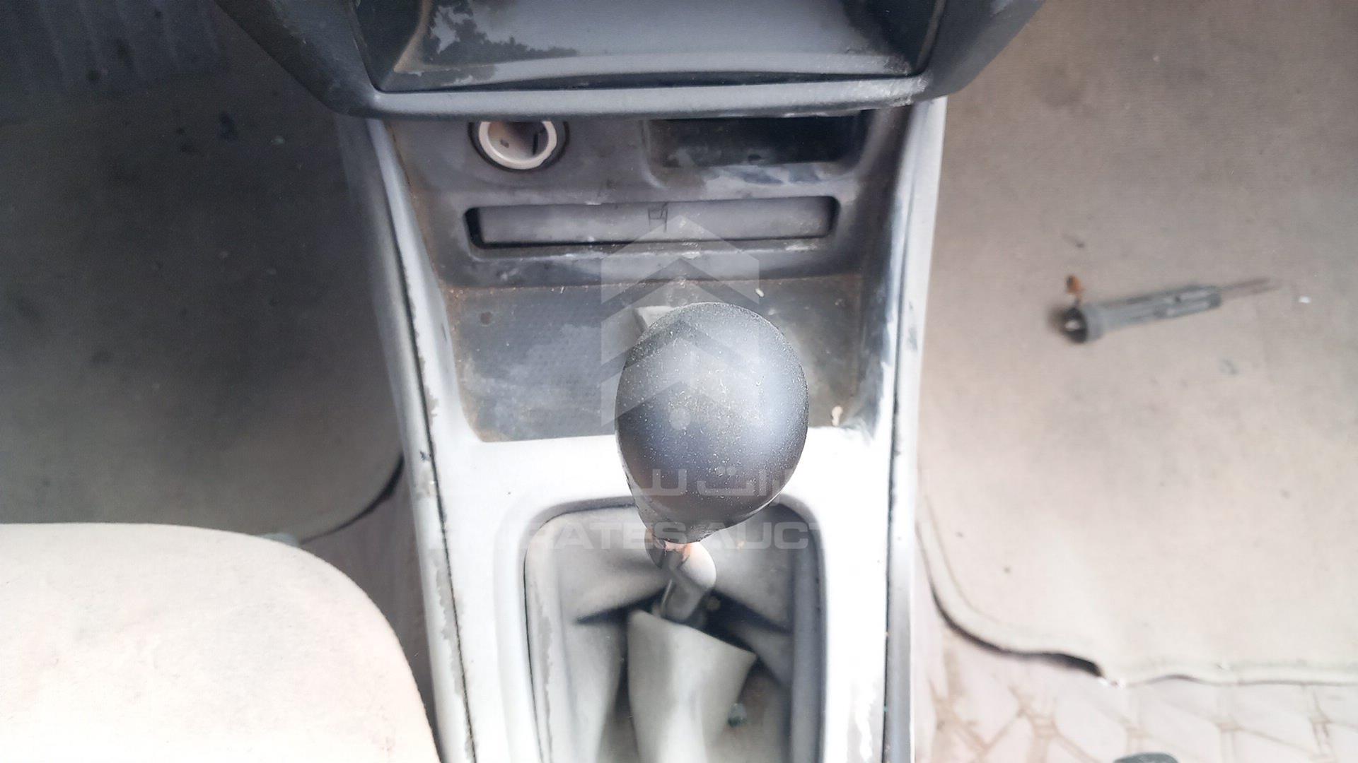 2005 NISSAN SUNNY VIN: JN1EN61C45W500205