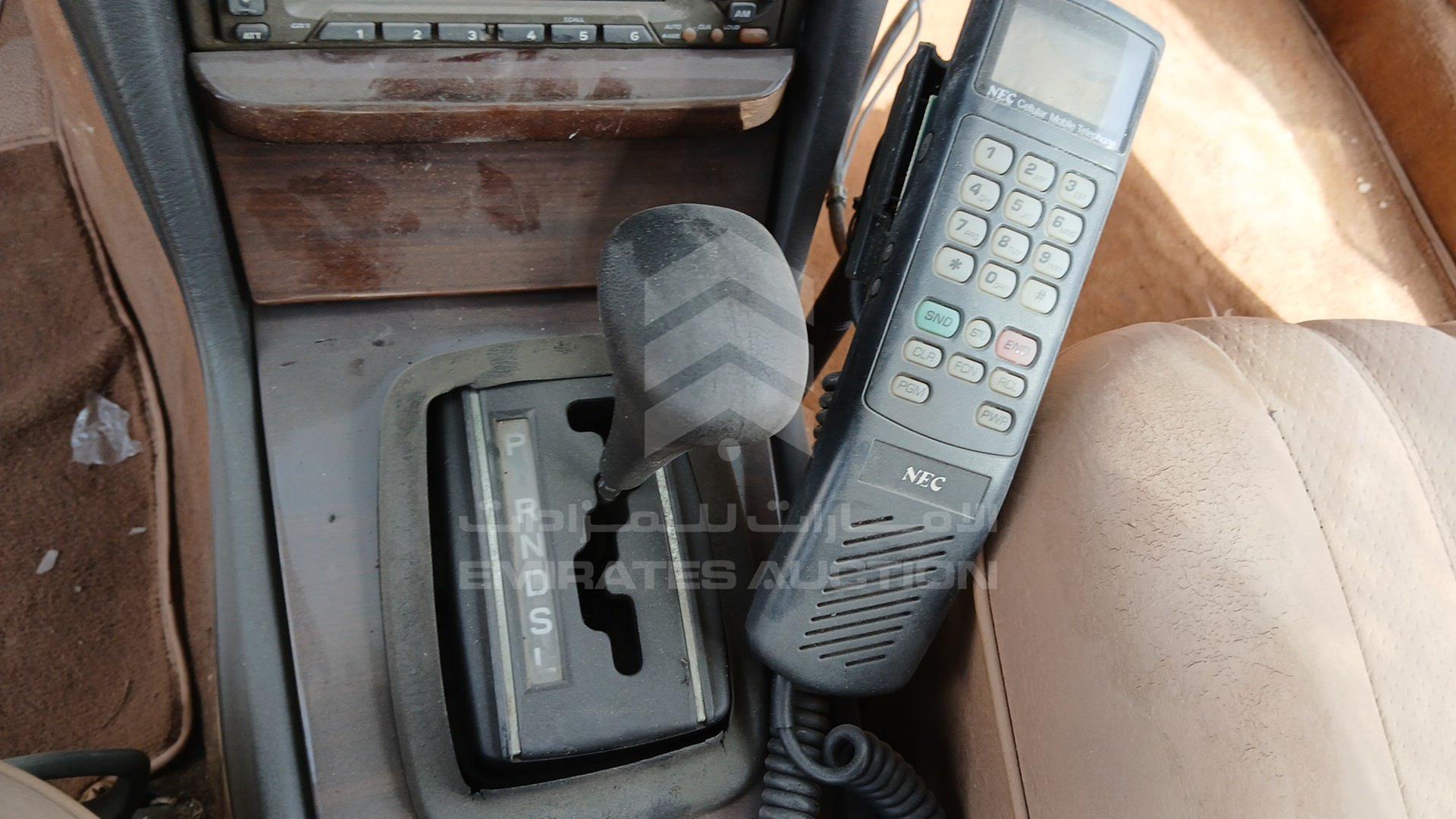 1983 MERCEDES 240D VIN: WDBAB23A6DB408137