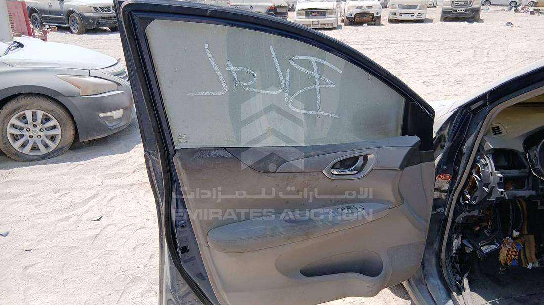 نيسان تيدا 2015 — الباب الأمامي الأيسر — صورة 10