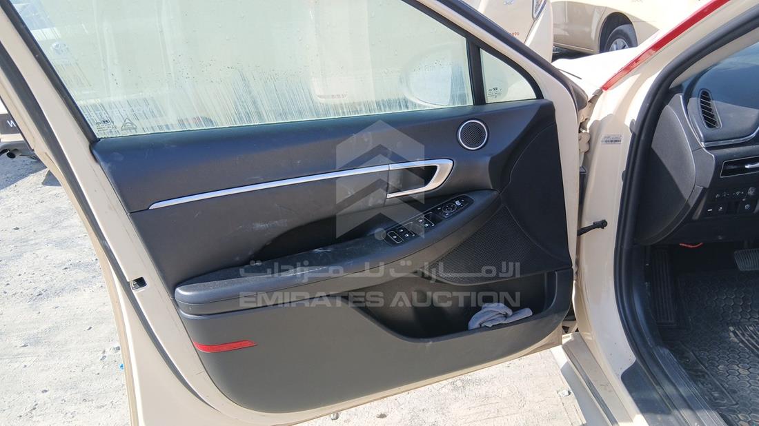 2021 Hyundai Sonata Hybrid — Front Left Door — Photo 11