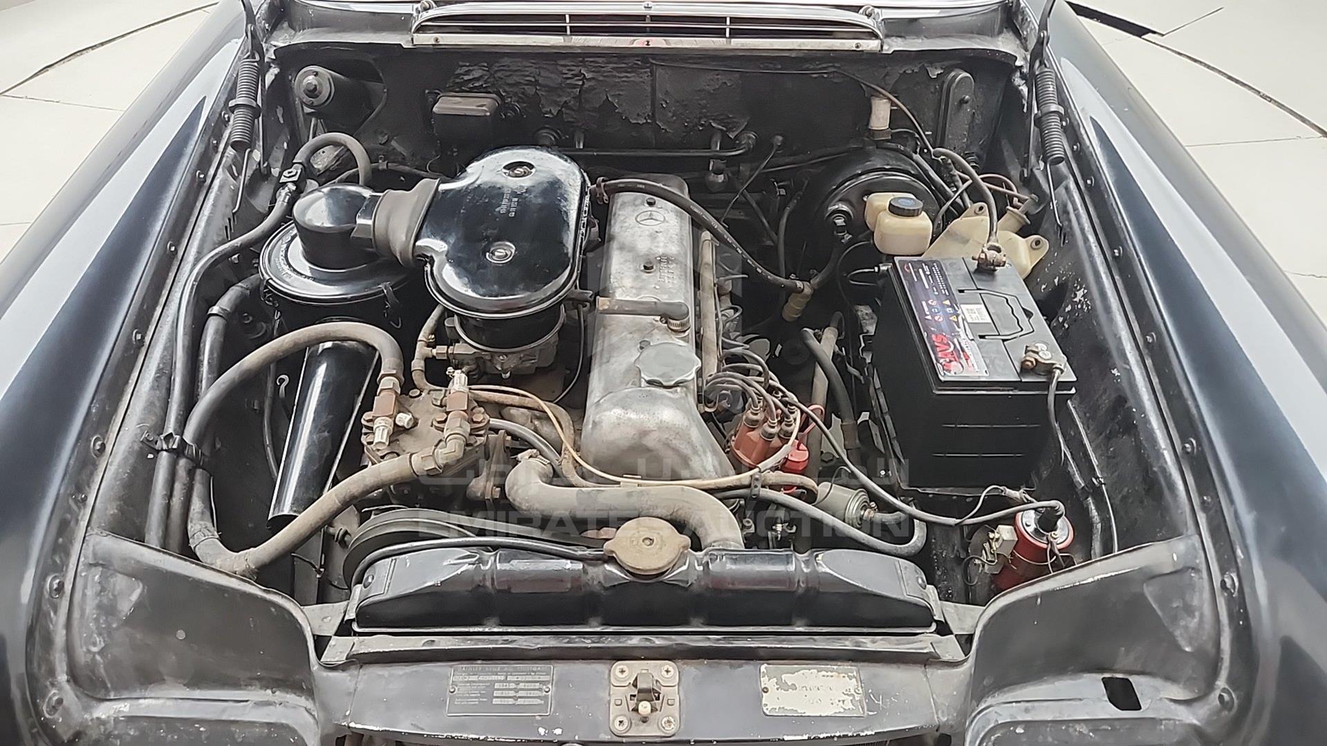1965 MERCEDES 220 VIN: 11101212136603