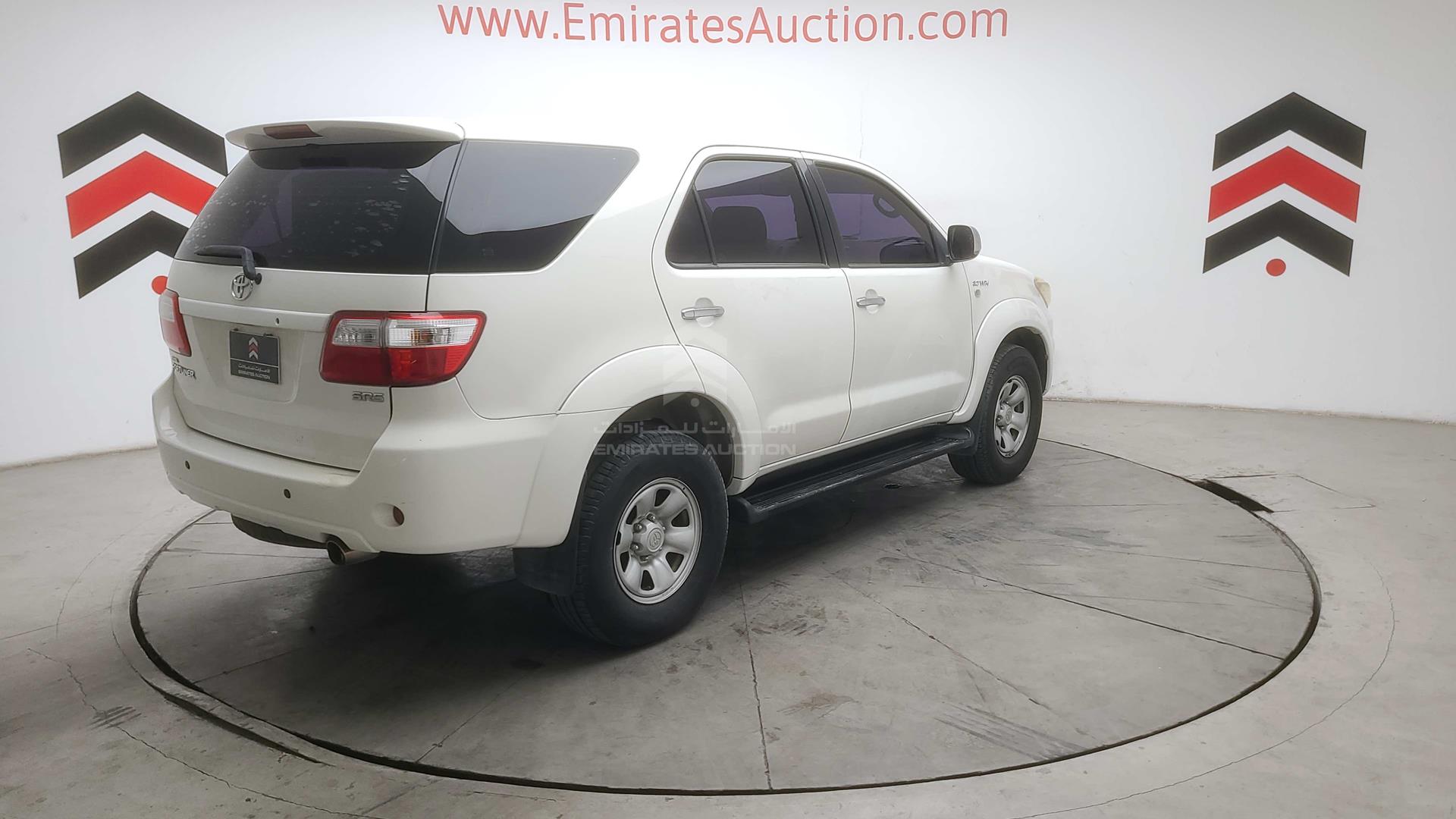 2011 TOYOTA FORTUNER VIN: MHFYX59G2B8018701