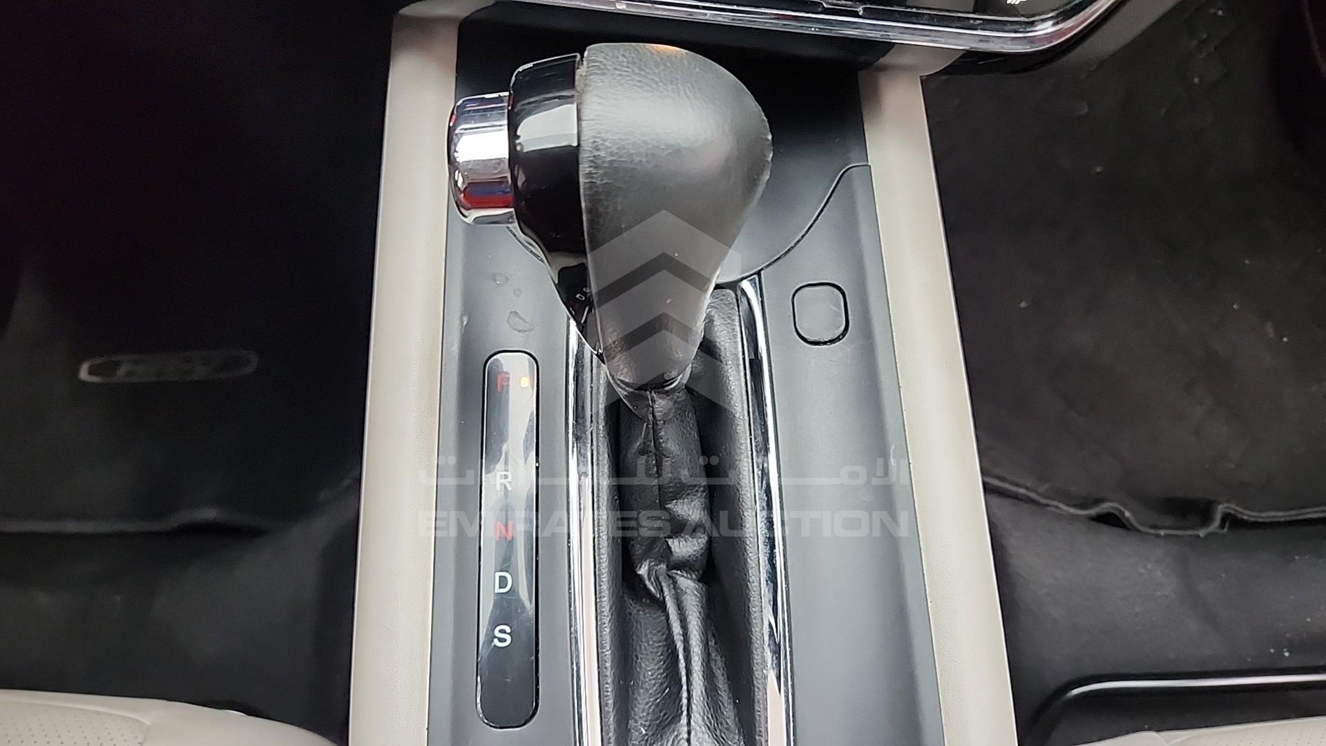 2019 HONDA HRV VIN: MRJRU5875KP010251