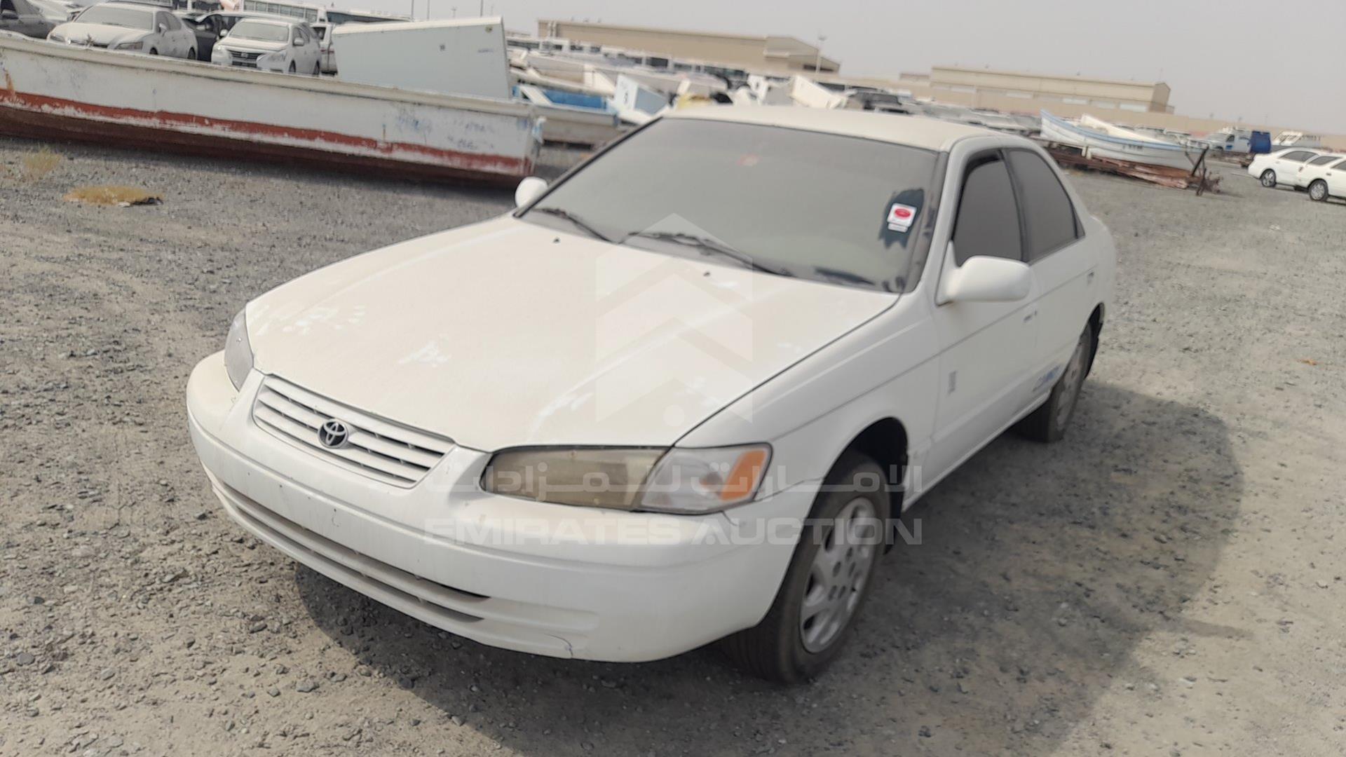 1999 TOYOTA CAMRY VIN: 4T1BG22K2XU889011