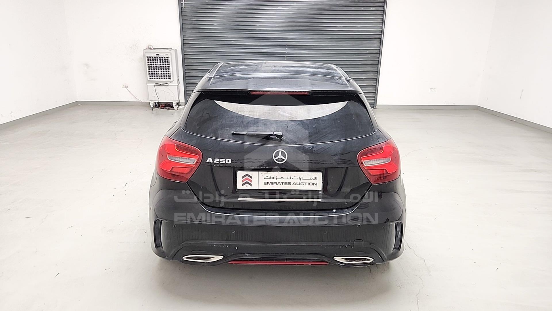 2018 MERCEDES A 250 VIN: WDDBF4EB4JJ734182