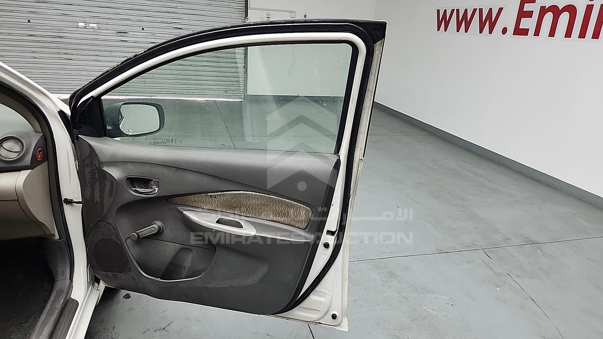 2009 TOYOTA YARIS VIN: JTDBW923494025721