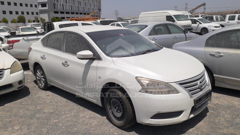 MNTBB7A93H6052104 Auction: EmiratesAuction Lot: 412008 MNTBB7A93H6052104 Nissan Sentra 2017 WHITE Photo 10
