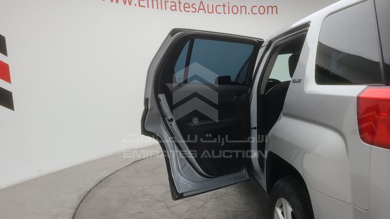 2GKAL8EKXF6303229 Auction: EmiratesAuction Lot: 412016 2GKAL8EKXF6303229 GMC Terrain 2015 SILVER Photo 29
