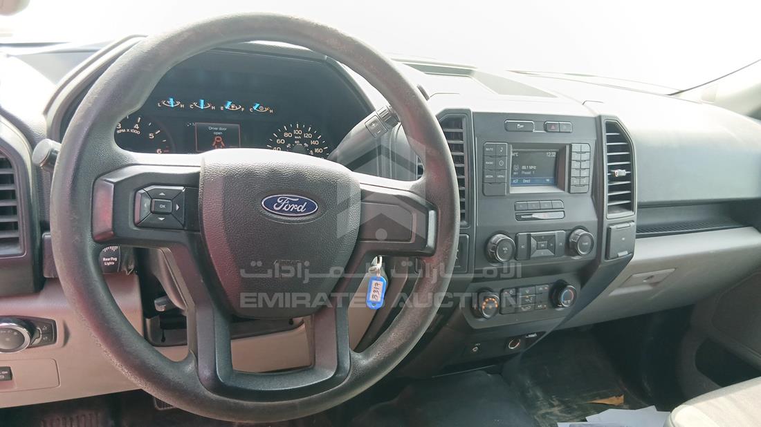 فورد اف 150 2019 — زاوية الواجهة الكاملة — صورة 16