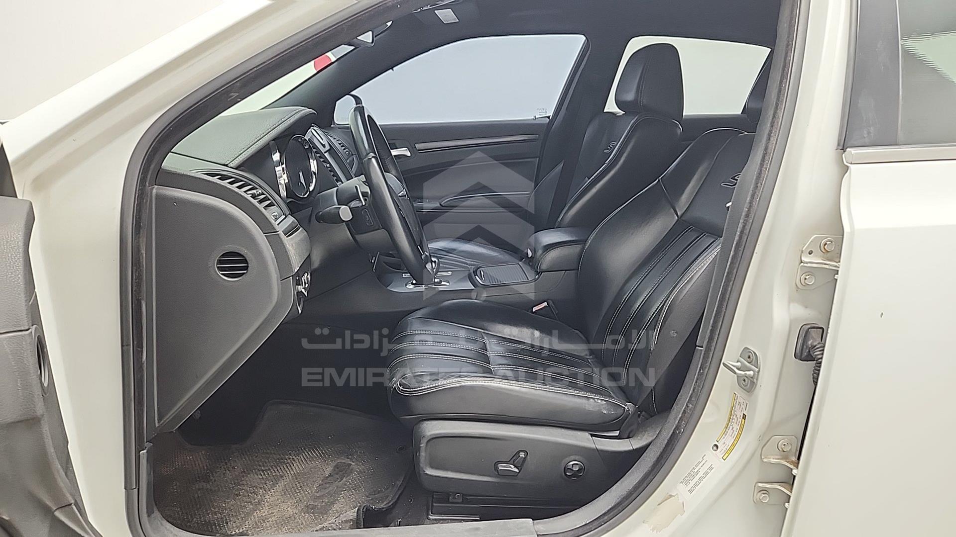 2013 CHRYSLER 300 VIN: 2C3CCABG4DH528845