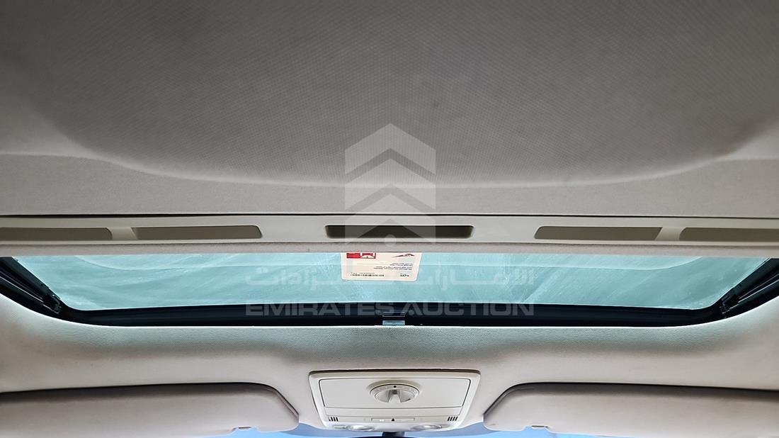 2013 Chevrolet Caprice — Sun Roof View — Photo 37
