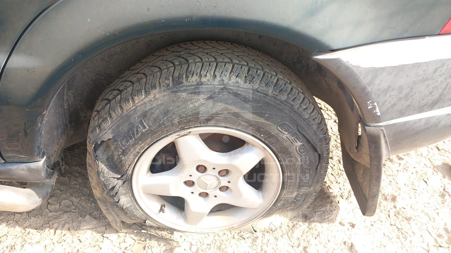 0 MERCEDES --- VIN: WDC1631541A062888