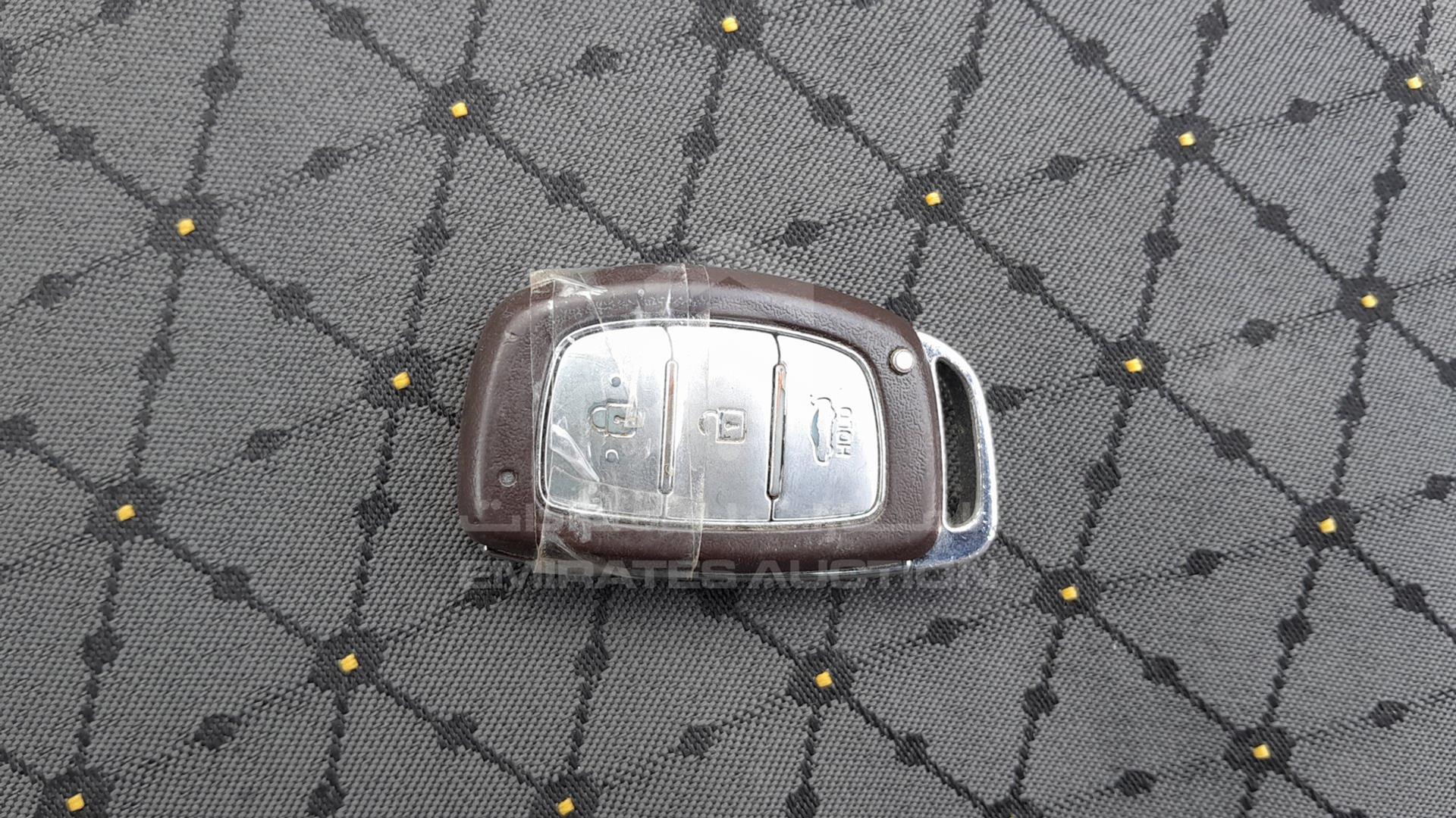 2019 HYUNDAI SONATA VIN: KMHE24133KA092956