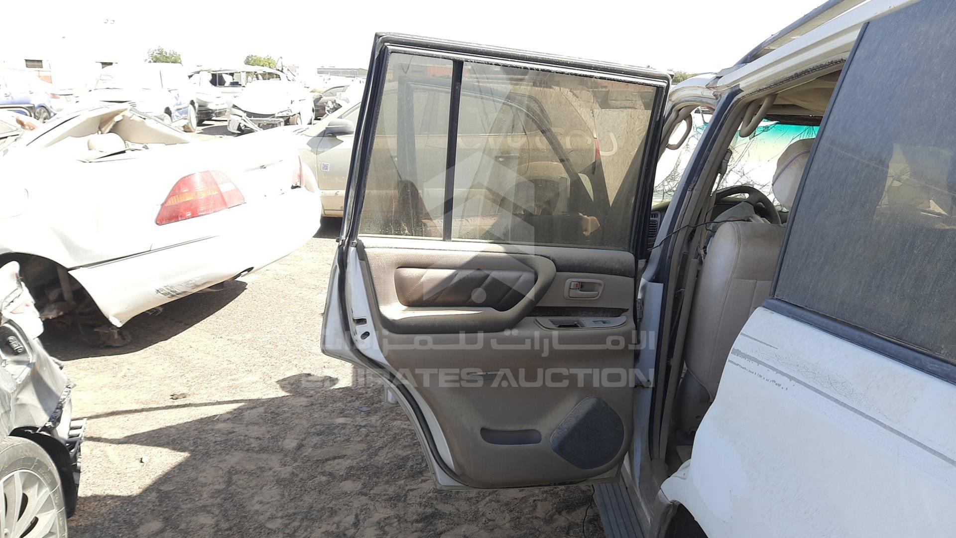 1998 TOYOTA LAND CRUISER VIN: JT3HT05J8W0024653