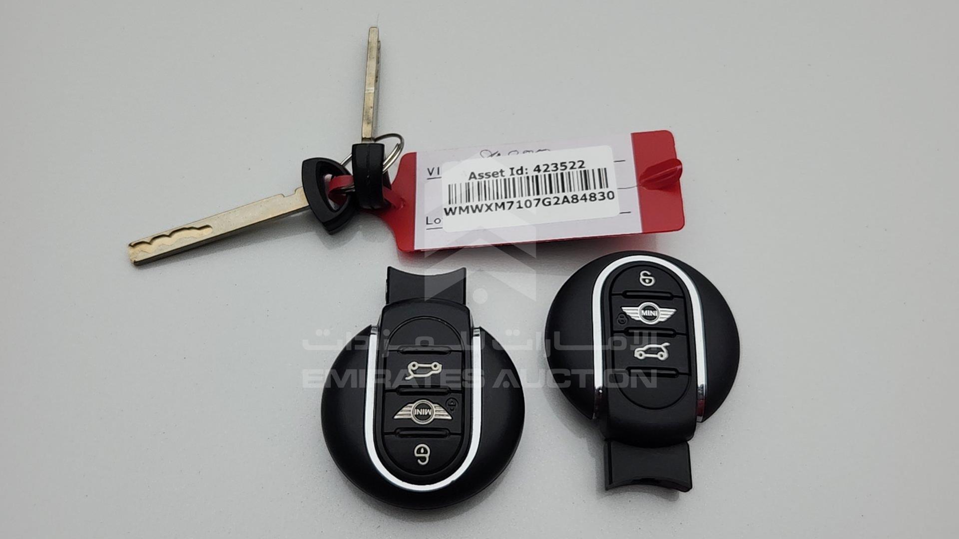 2016 MINI COOPER VIN: WMWXM7107G2A84830